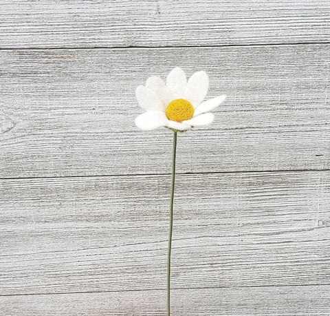 Felt Button Daisies