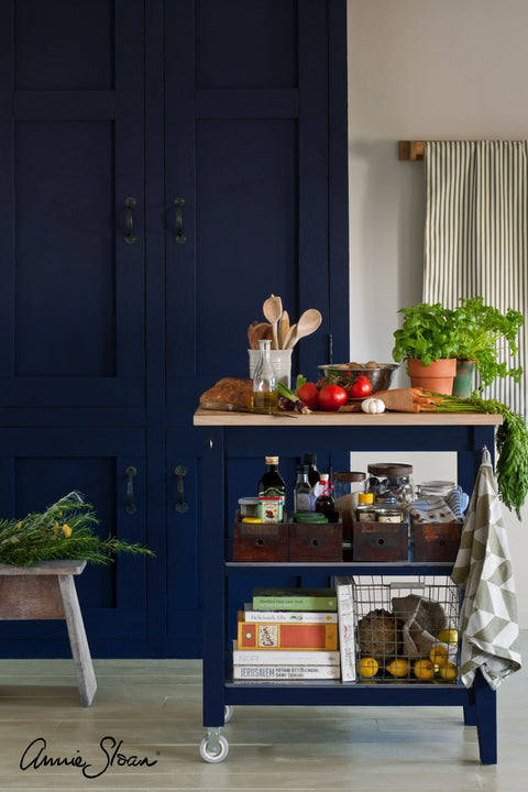 Oxford Navy - Chalk Paint® by Annie Sloan