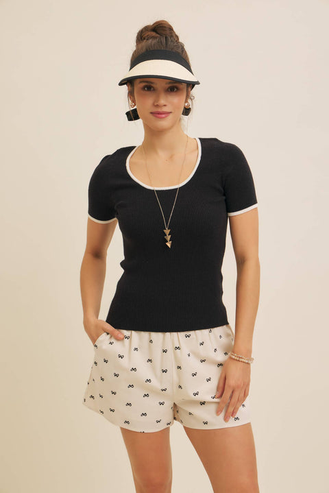 CONTRAST EDGE SCOOP NECK SHORT-SLEEVED RIB SWEATER TOP